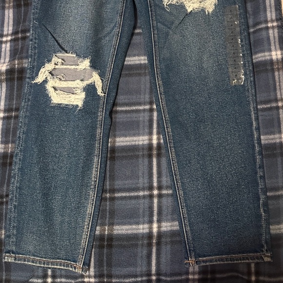 American Eagle- Mom Straight High Rise, Size 4 - Picture 3 of 8